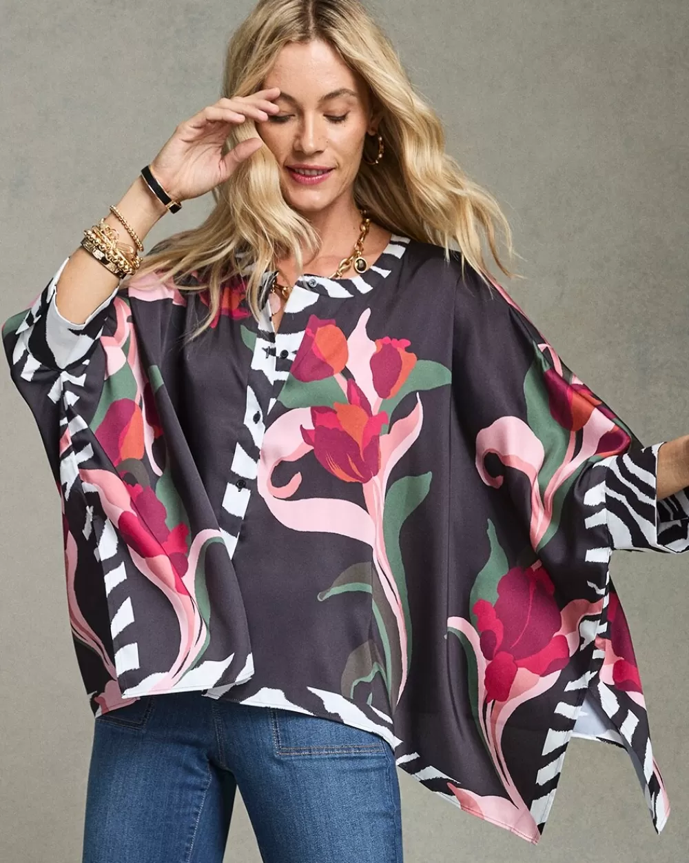 Flash Sale Animal Border Trim Button Poncho Tops | Ponchos & Ruanas