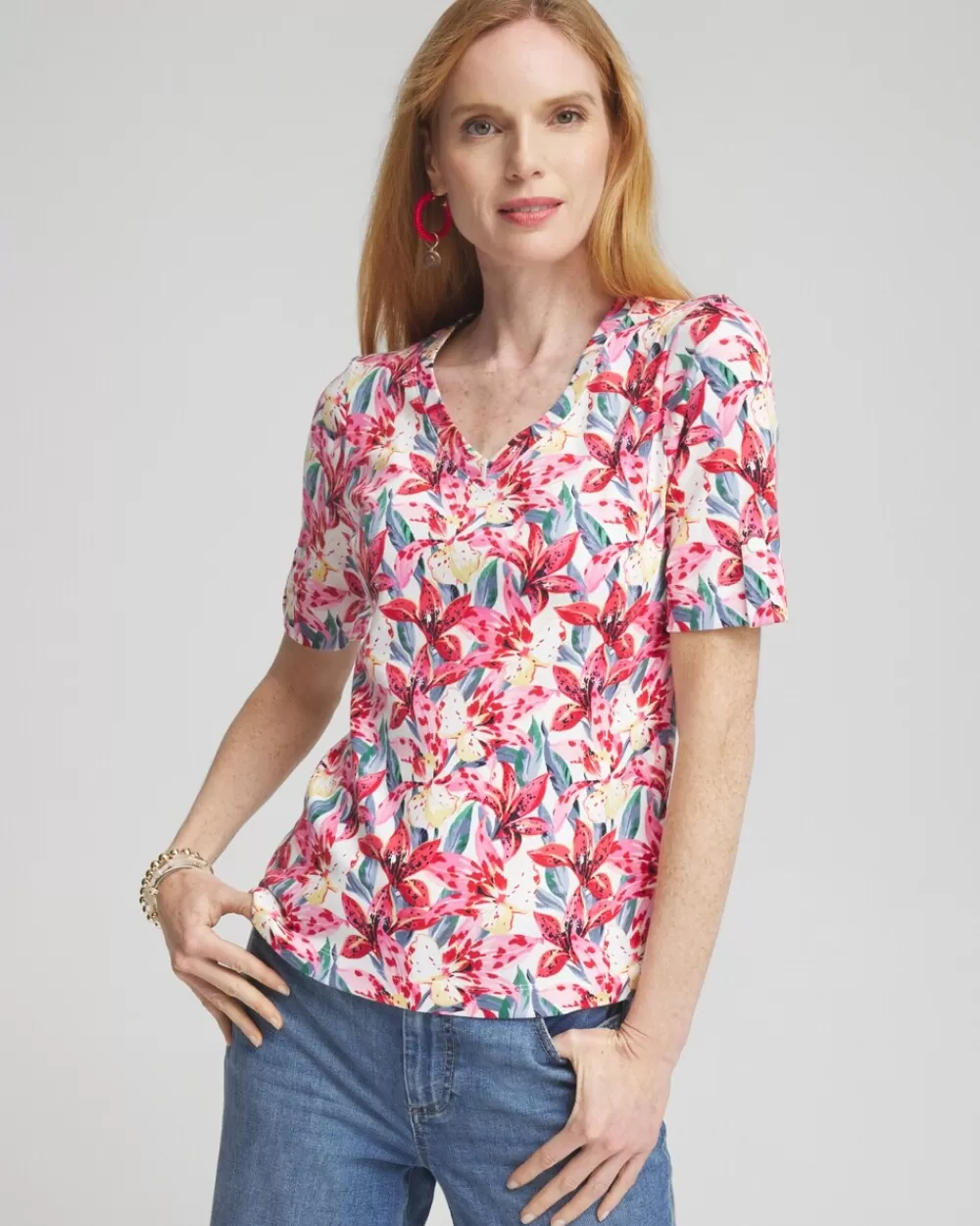 Online Floral Everyday V-neck Tee Tops