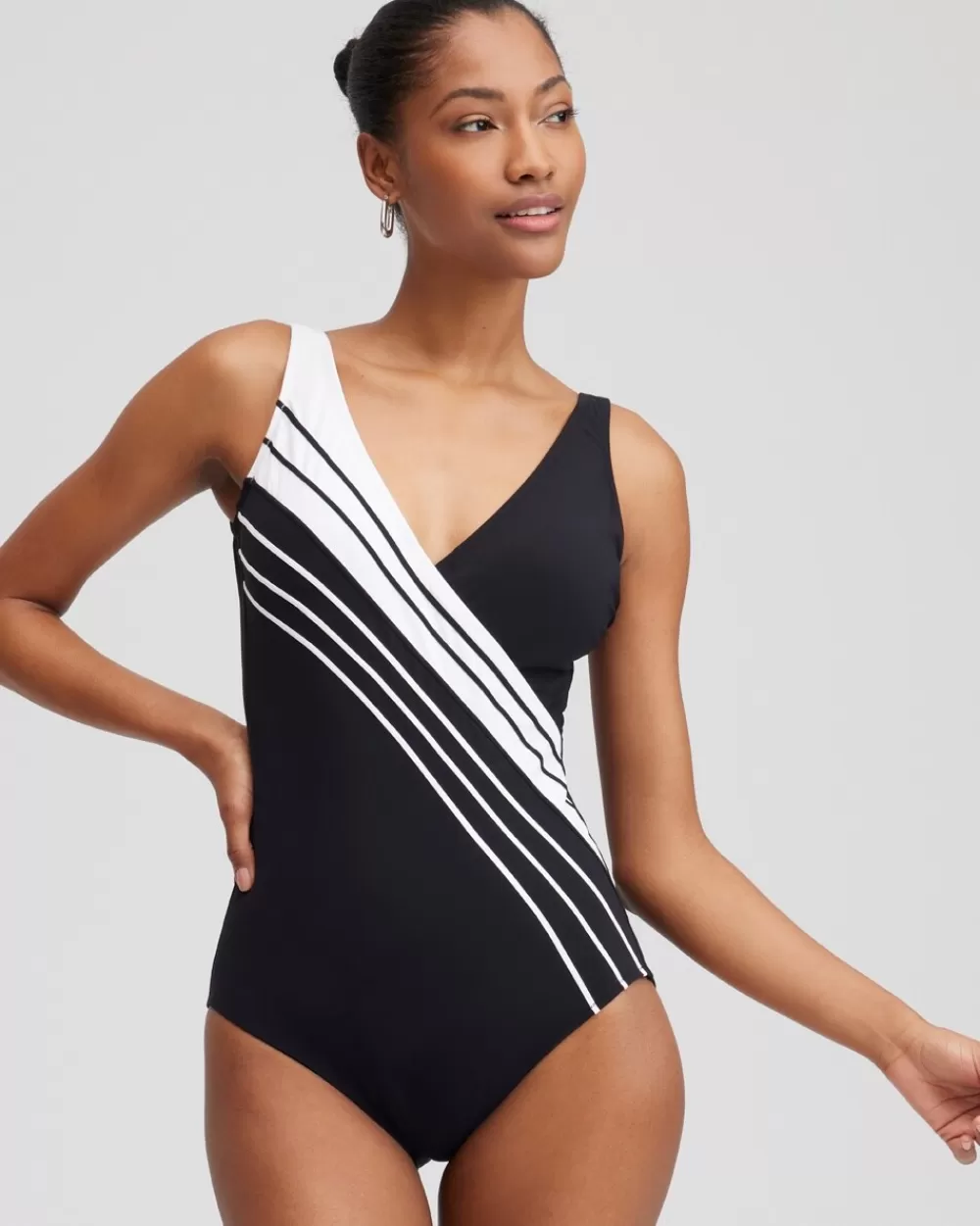 Discount Gottex V-neck One Piece Swimsuit Swim