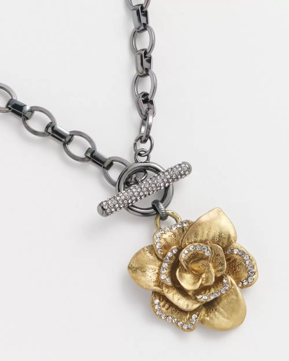 Fashion Pavé Brass Flower Pendant Necklace Necklaces