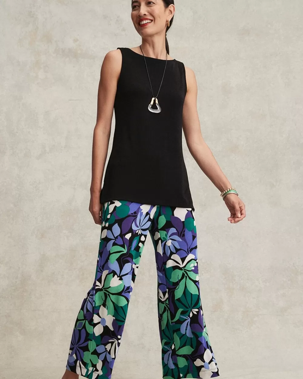 Discount Travelers™ Floral Cropped Pants Pants