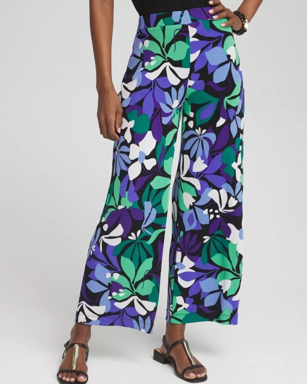 Discount Travelers™ Floral Cropped Pants Pants